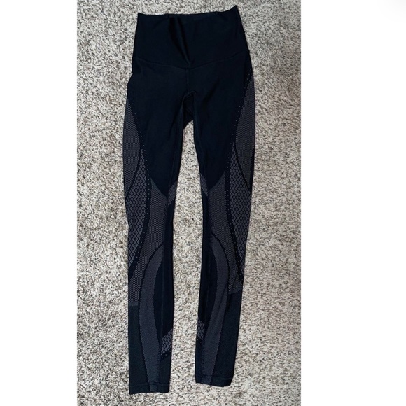 Lululemon leggings - Picture 3 of 5
